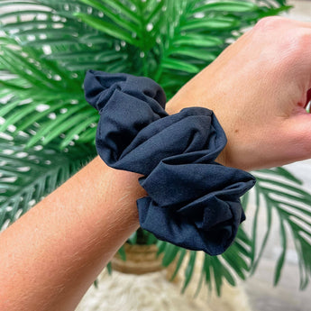 Game Day Solid Scrunchie - Black - Gio's Outdoors
