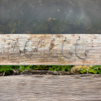 Reaction Tackle Offset EWG Worm Hooks (25-Pack) - Gio's Outdoors